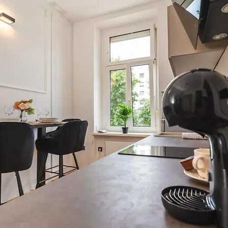 Hl Apartment