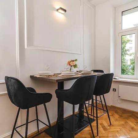 Hl Apartment *