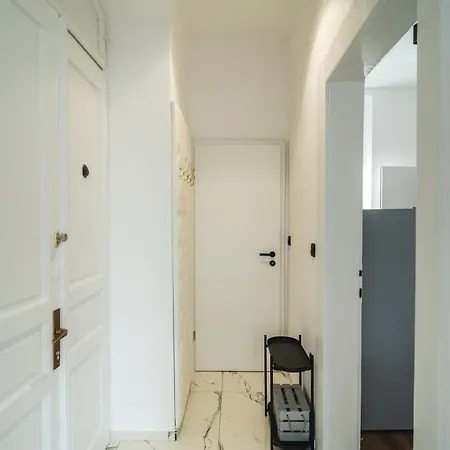 Hl Apartment
