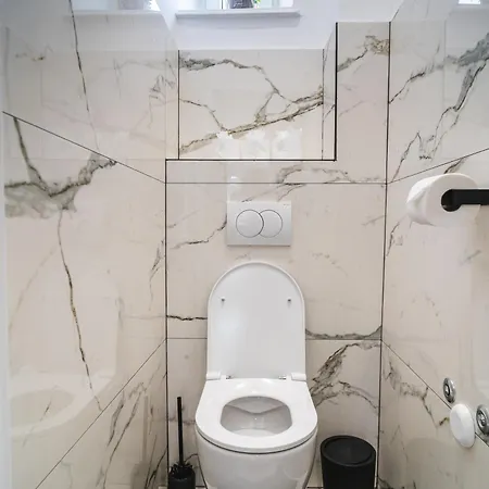 Hl Apartment *